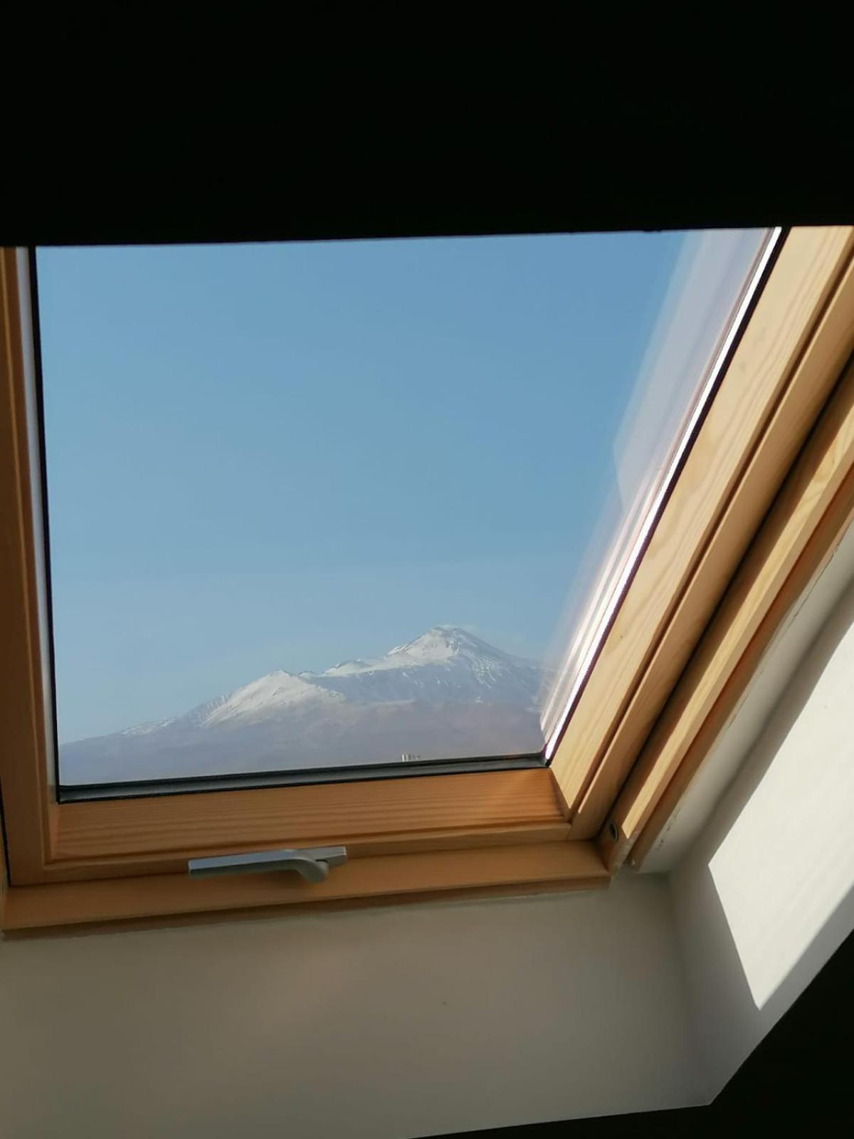 Il Sole Dell'Etna Apartman Aci SantʼAntonio Kültér fotó