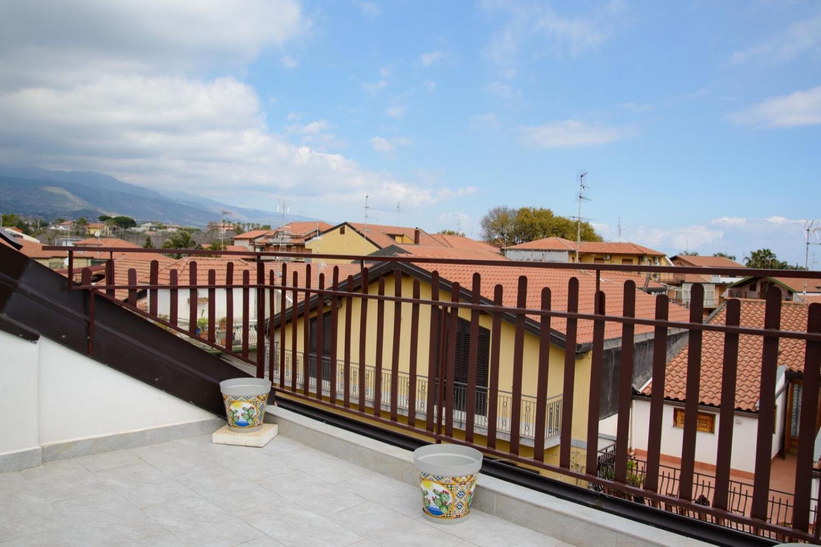 Il Sole Dell'Etna Apartman Aci SantʼAntonio Kültér fotó